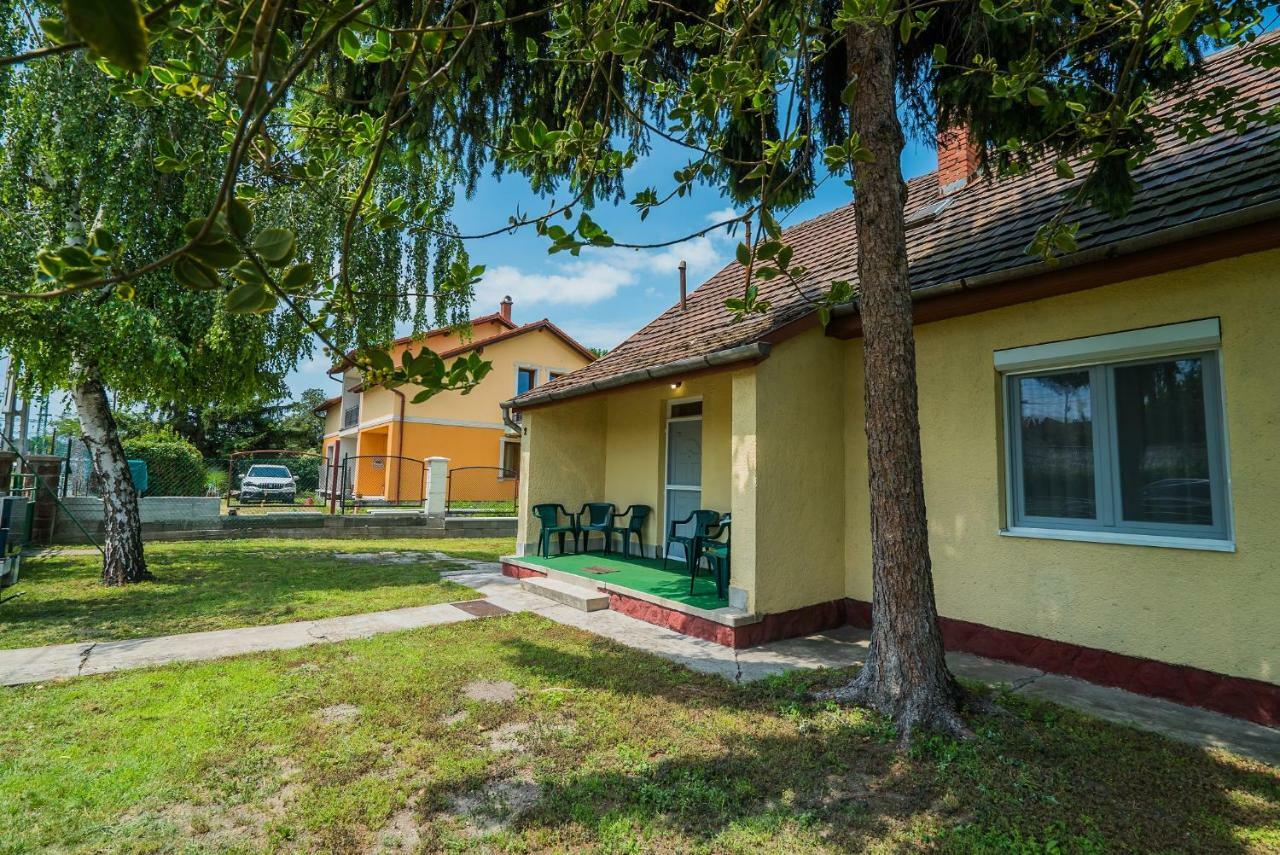 Villa Magdolna Siófok Exteriör bild